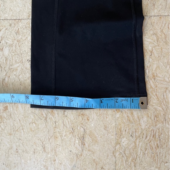 Old Navy gym/ yoga pants - Picture 13 of 14